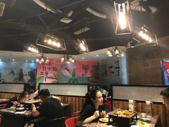 大堂-还是那家•秘制活鱼现烤•香辣美蛙(独墅湖邻里中心店)