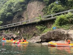 -安吉龙王山峡谷漂流