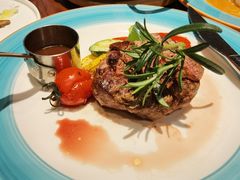 冰鲜原切菲力牛排配黑松露酱汁-斯比特花园西餐厅(东方商厦店)