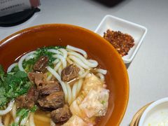 花溪牛肉粉-黔香阁(大上海时代广场店)