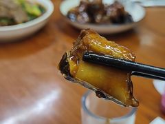 -胡子饮食店