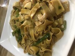 -洪姐川菜东北菜铁锅炖(天生丽街店)