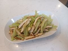 -红蕾家政·保姆·育儿嫂·钟点工