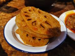 -爆炸头阿姨小四川正宗川味小吃(无任何分店)