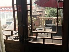 -屋顶顶城市·江景酒店-客房部