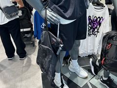 -UNDER ARMOUR(八达岭奥莱店)