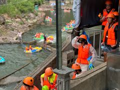 -安吉龙王山峡谷漂流