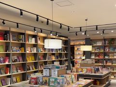 -魔方城市书房(中街益田店)