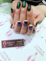 -爱空间美睫健康美甲