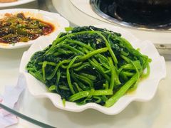 -渝君重庆火锅(嘉宾路店)