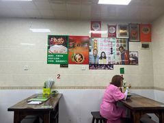 -亚忠小吃店(曾厝垵店)