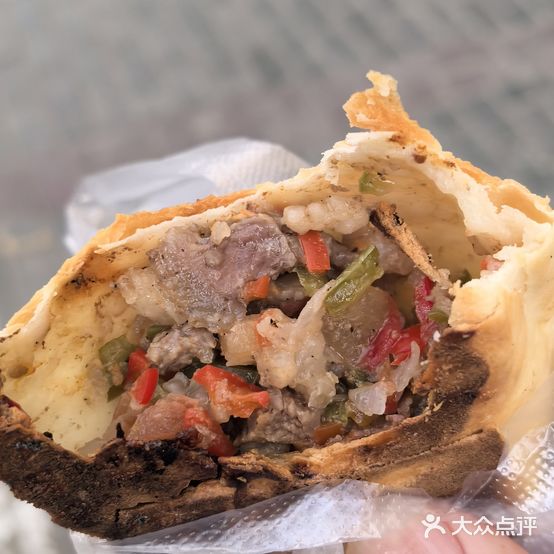 吐尼亚孜鸡蛋面烤肉烤包子