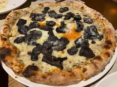 黑松露有机蛋Pizza-Atto Primo