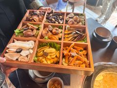 云南野生菌九拼-芸鲜季·云南野生菌餐厅· 云南风物味研社(闵行店)
