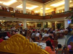 负一楼的餐厅全貌-佛山祈福仙湖酒店