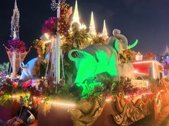 -皇家田广场(อนุสาวรีย์ทหารอาสา)