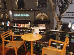 -猫的天空之城概念书店(杭州南宋御街店)