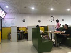 -迈德堡清真汉堡连锁(张家川店)