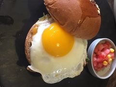 -HIGH FIVE哈福手工汉堡(桂林路店)