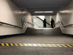 -上海体育馆(地铁站)