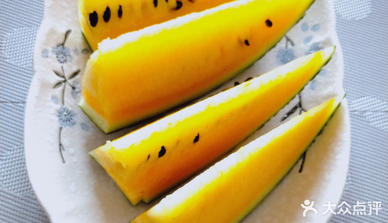 尝试买了一次黄瓤麒麟西瓜,只是抱着试试看的态度