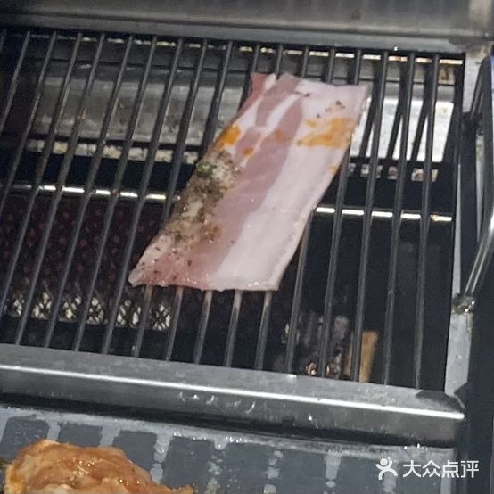 山疯海鲜牛排自助烤肉