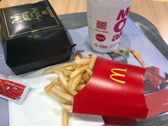 -麦当劳(郑州东高铁站店)
