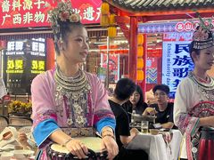 -刘姐啤酒鱼民族演艺餐厅(西街总店)