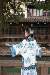 -一揽芳华汉服旗袍体验馆(拙政园店)