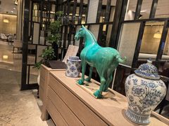 -广州万富希尔顿酒店·感趣自助餐厅·金秋蟹宴生蚝海鲜刺身