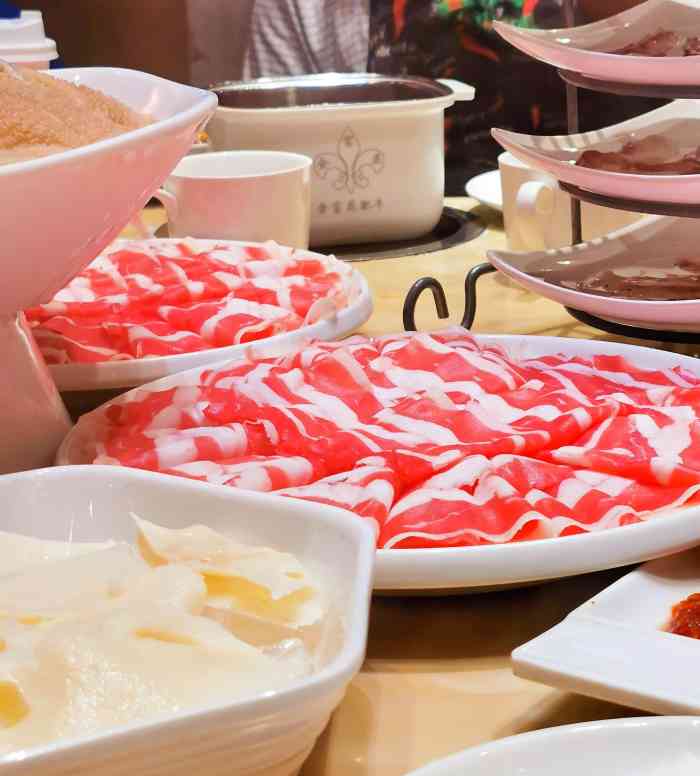 清真军邺·金富苑肥牛城(海湖新区精品店)-"这家店真的非常火,人好多