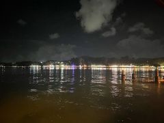 -拉威海鲜市场