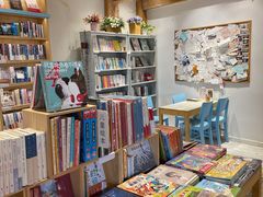 -猫的天空之城概念书店(丽江古城饮玉巷店)