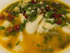 椒香酸菜龙利鱼-皇城根·烤鸭·鱼头·家常菜(欧亚大观乐活城店)