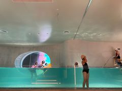 -涨巢·潮玩水疗局