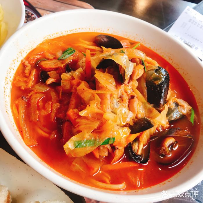 香港饭店0410(明洞店)海鲜辣汤面图片