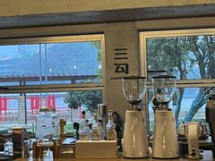 -三勾JJJ Burger&Coffee(梅溪湖店)