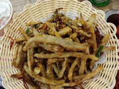 -江城燕子大排档(江汉路步行街店)