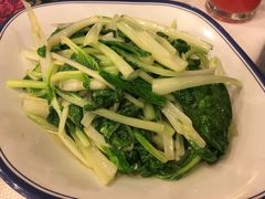 -刘姐啤酒鱼民族演艺餐厅(西街总店)