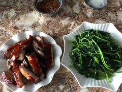 -黄记四更烤乳猪店