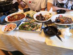 -刘姐啤酒鱼民族演艺餐厅(西街总店)