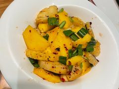 拌芒果菠萝-山茶云南菜(永安里店)