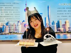 -好利来(上海虹桥新天地Lab主题店)