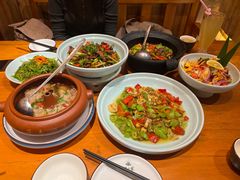 -老滇山寨•云南特色菜•地方菜•民族风情歌舞表演(金碧店)