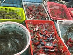 -霞涌市场海鲜摆卖区