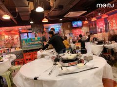 大堂-鲜入围煮花胶鸡海鲜火锅