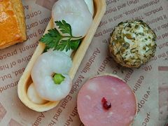 -上海龙之梦万丽酒店