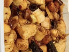 -渝信川菜 · 川味家常菜(财富购物中心店)