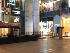 -上海世茂广场(南京东路店)