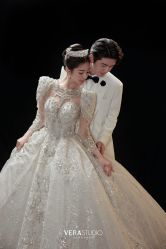 -至臻微拉婚纱摄影